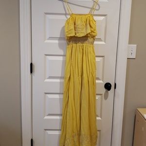 Maxi dress with embroidery